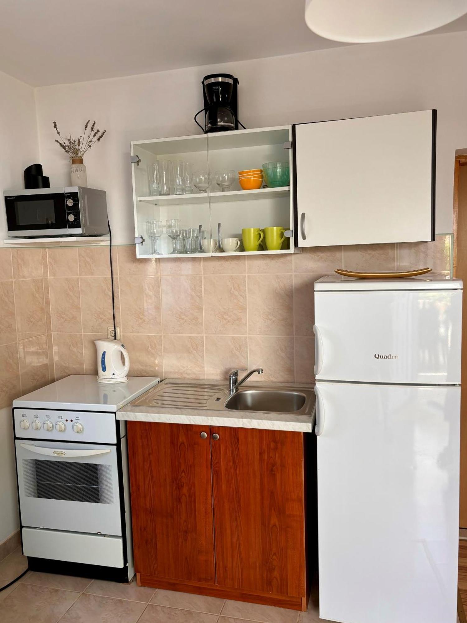 Apartmani Knezevic Posedarje Eksteriør bilde