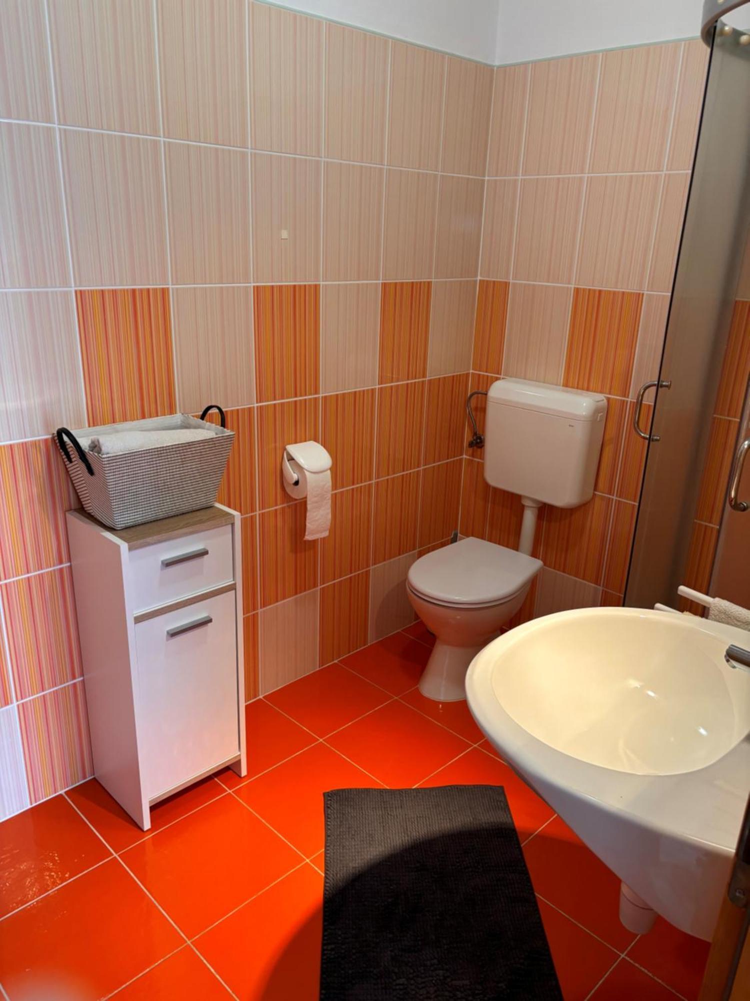 Apartmani Knezevic Posedarje Eksteriør bilde